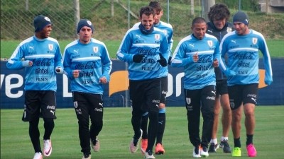 Uruguay entrenó con el mismo equipo que jugó ante Paraguay