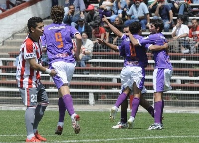 Defensor Sporting ganó de atrás ante River Plate 2-1