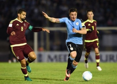 La selección de Uruguay ya está en Caracas y entrenó este lunes